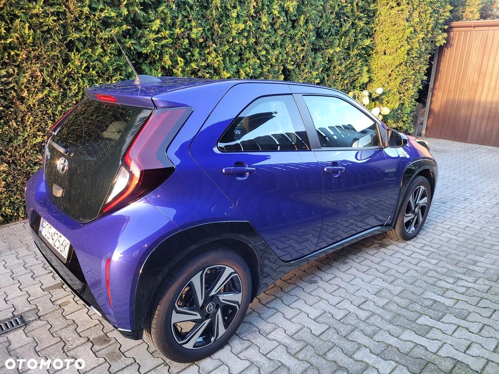 Toyota Aygo x.shift x-play connect - 5