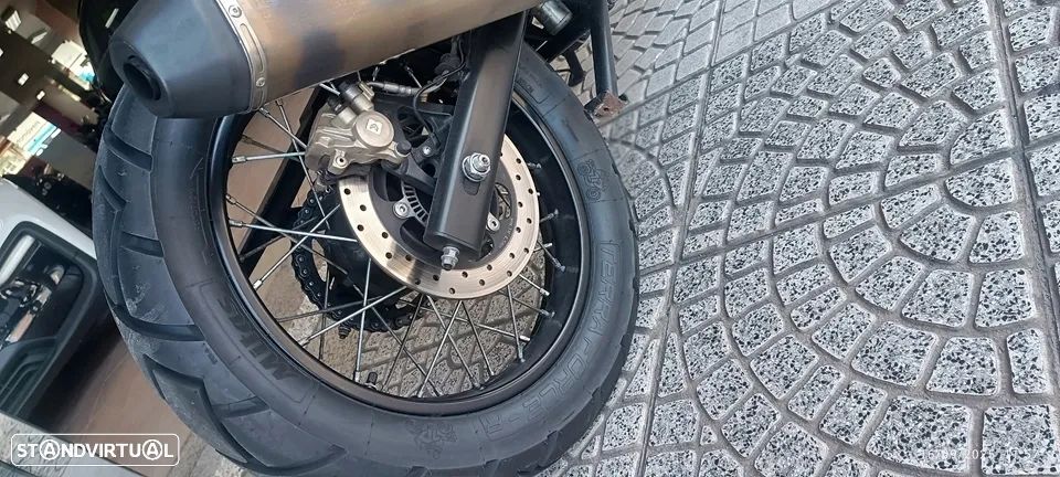 Royal Enfield Himalayan 411 - 14