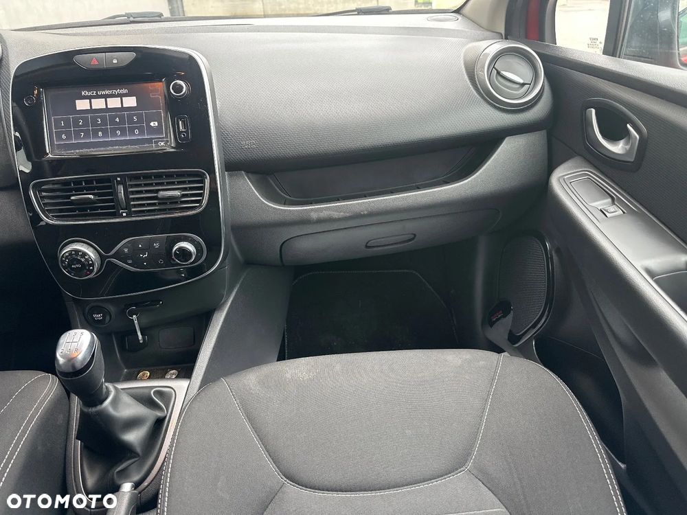 Renault Clio - 23