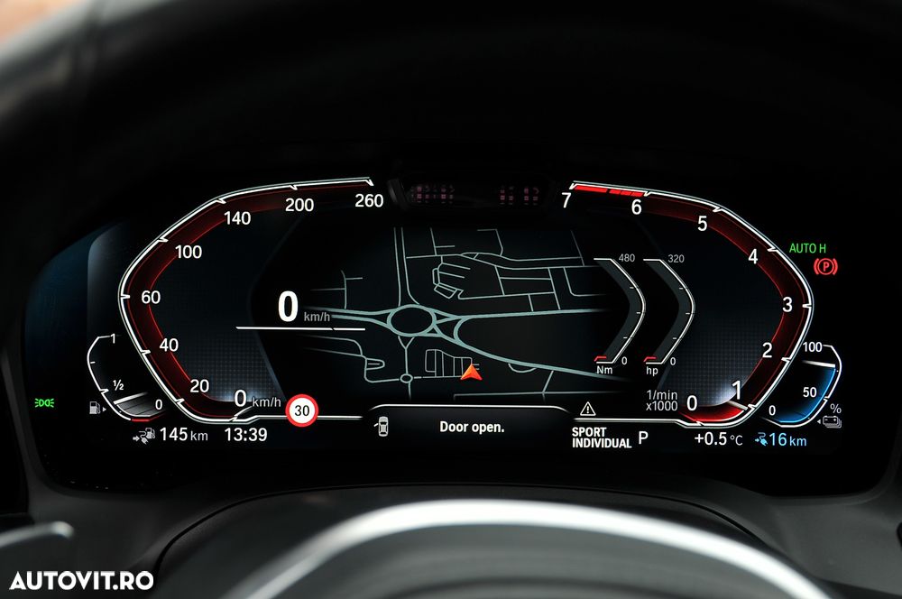 BMW Seria 3 330e Aut. M Sport - 30