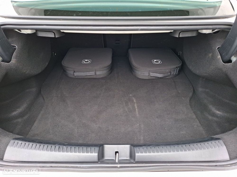 Mercedes-Benz CLA 250 e AMG Line - 24