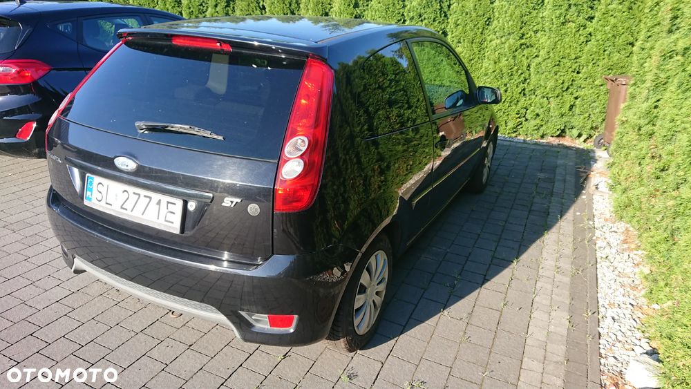 Ford Fiesta 1.4 Ambiente - 5