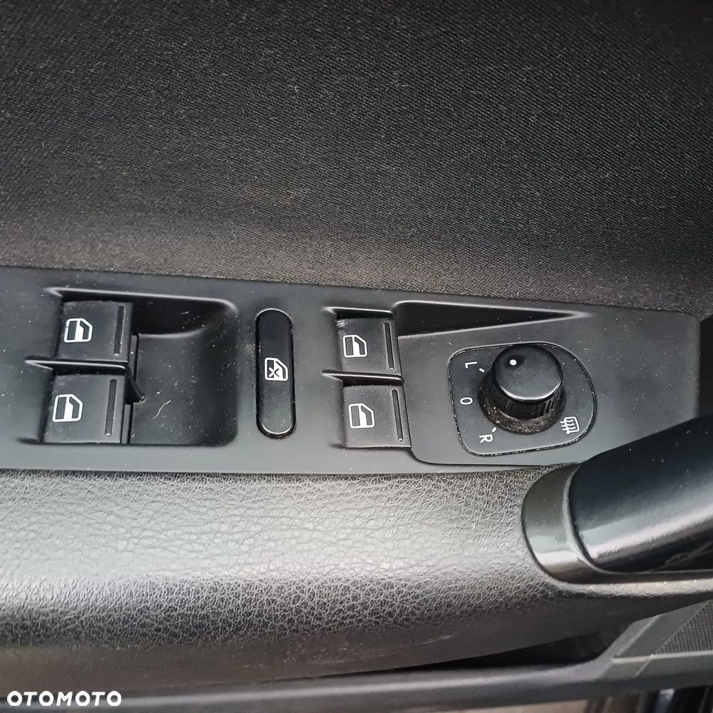 Volkswagen Passat 1.6 TDI BlueMotion - 26