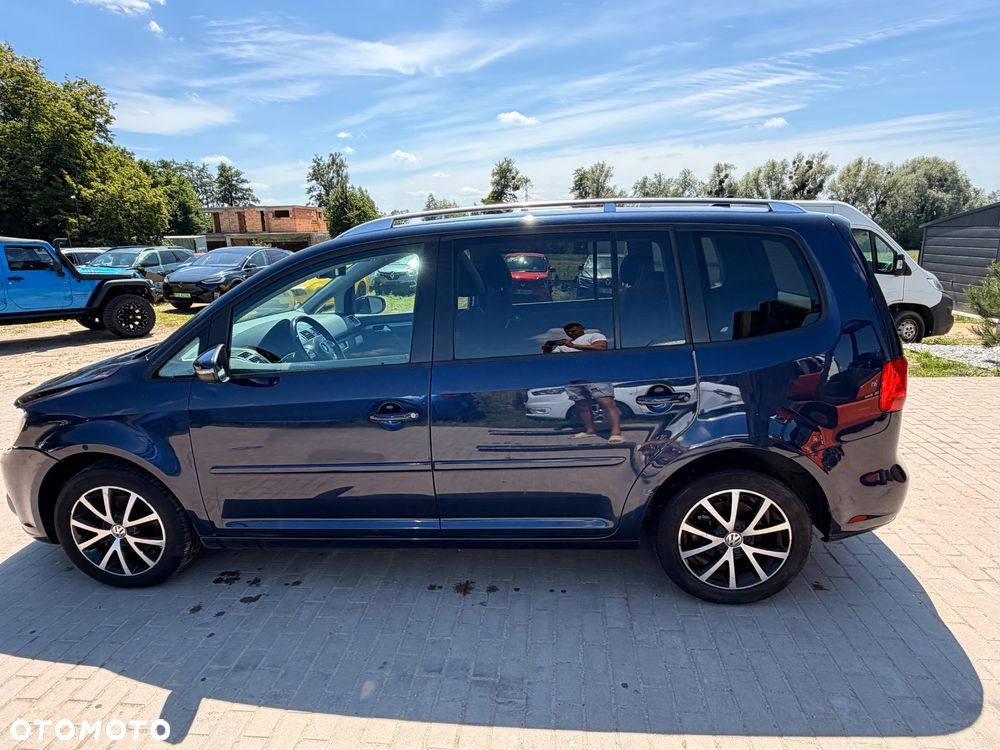 Volkswagen Touran 1.6 TDI DPF BlueMotion Technology DSG Highline - 13