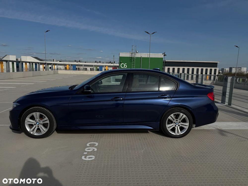 BMW Seria 3 330i - 4