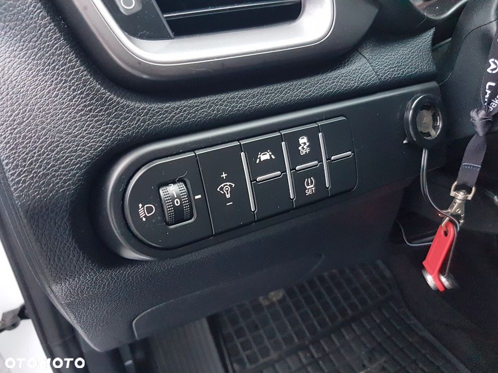 Kia Ceed 1.6 CRDi SCR M - 16