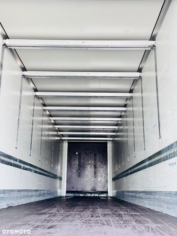 Krone Doppelstock , Amazon , oś podnoszona, IZOTERMA ,BOX - 9