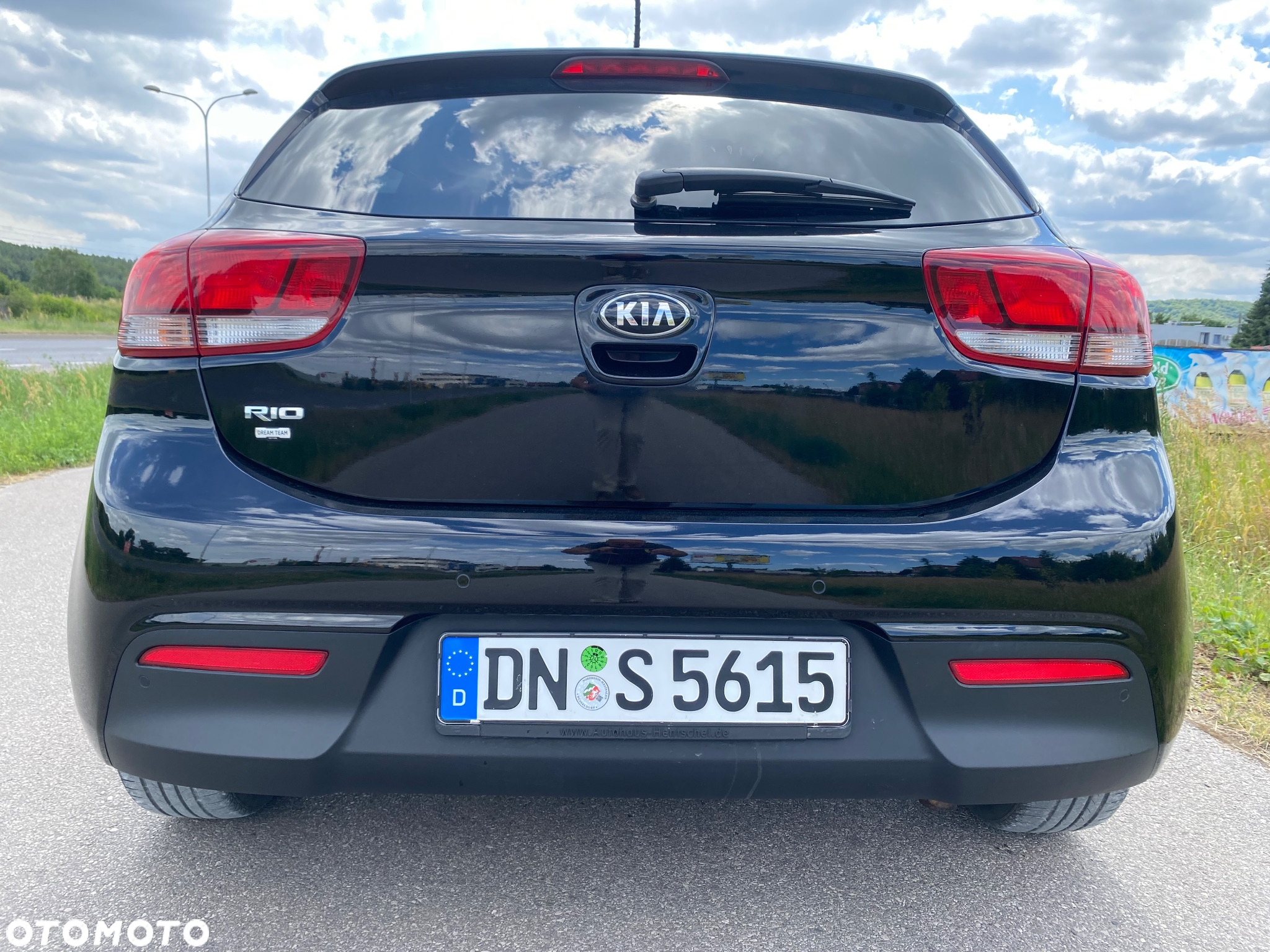Kia Rio 1.4 L - 16