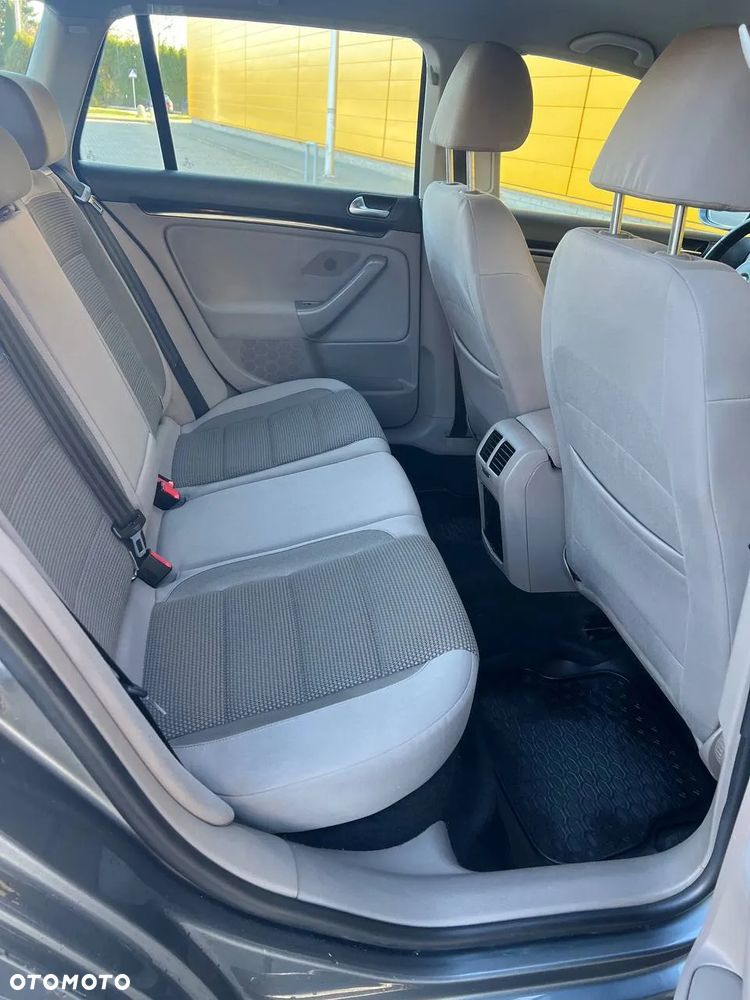 Volkswagen Golf VI 1.6 TDI Comfortline - 12