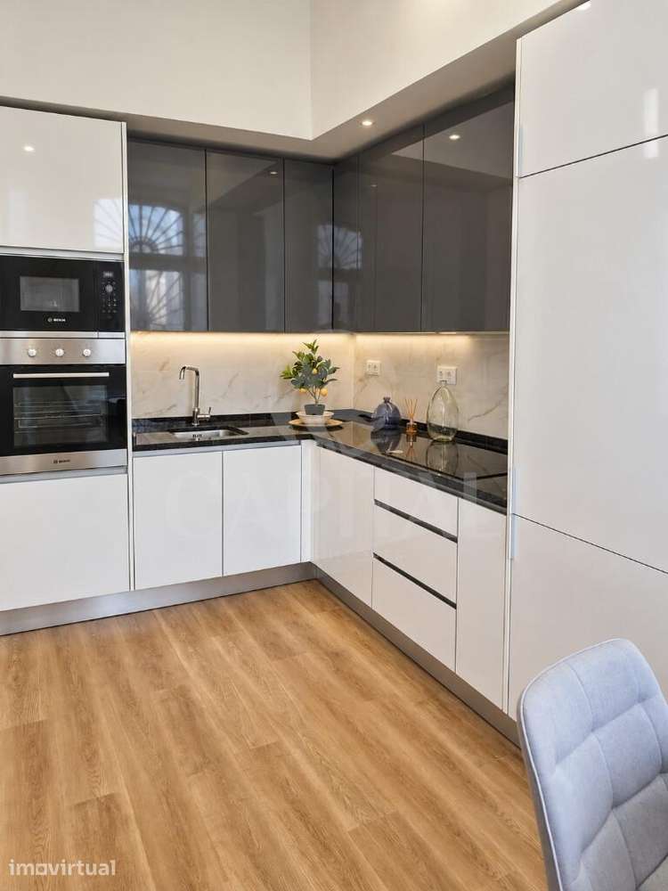 Apartamento T2 com  logradouro - Grande imagem: 3/13