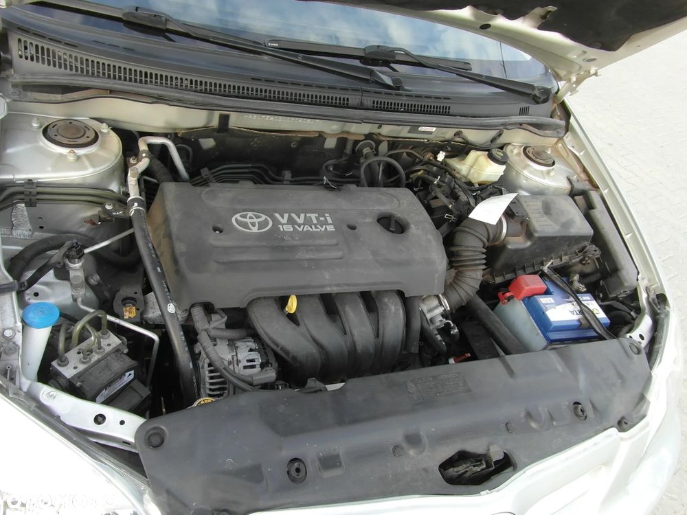 Toyota Corolla - 33