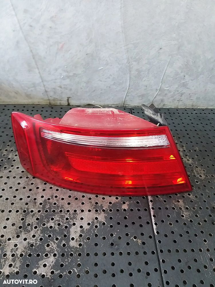 Stop tripla lampa stanga audi a5 8t 8t0945095 - 1