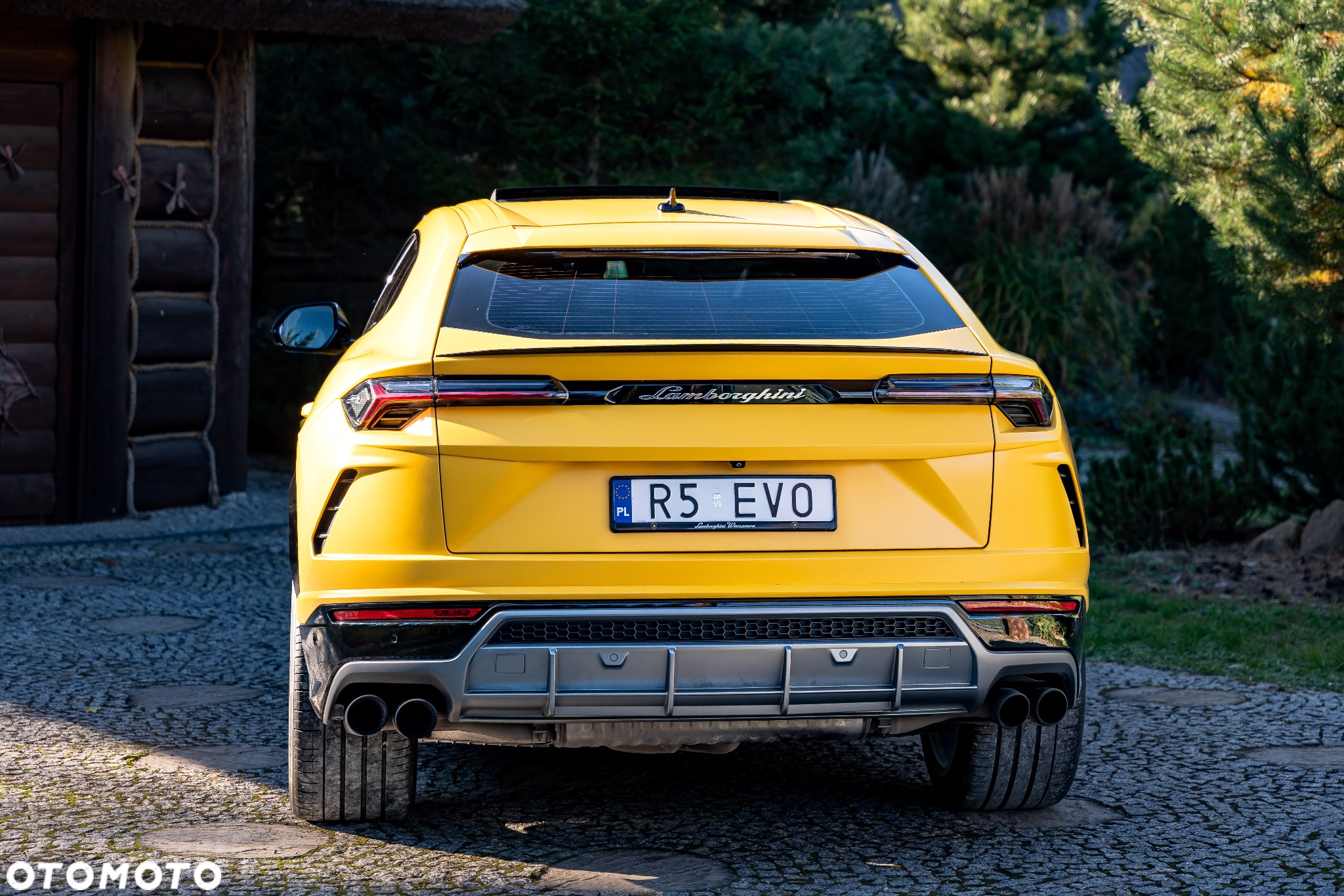 Lamborghini Urus Standard - 7