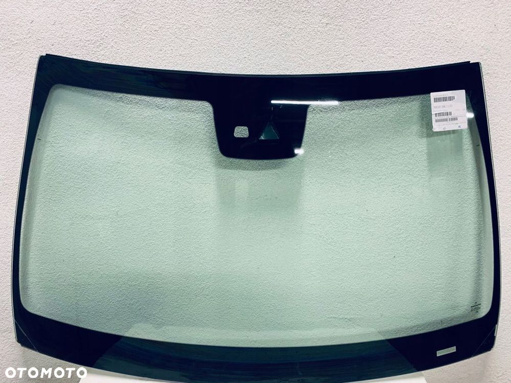 Szyba czołowa MERCEDES C W205 2018- AKU+KAM+SEN