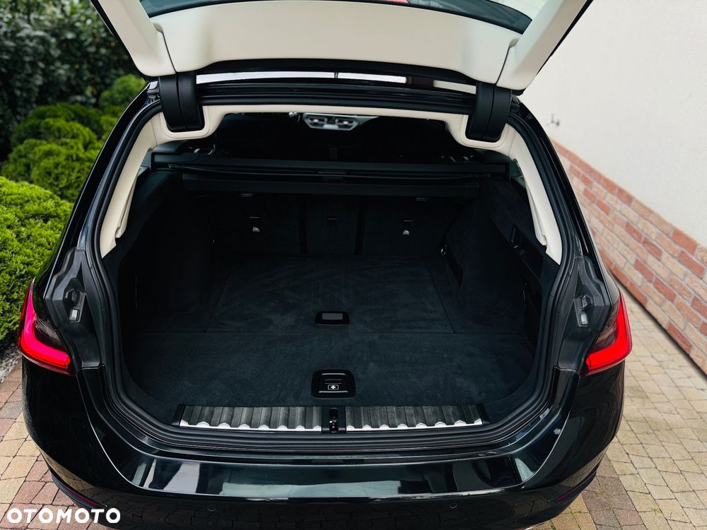 BMW Seria 3 320d Touring Advantage - 16