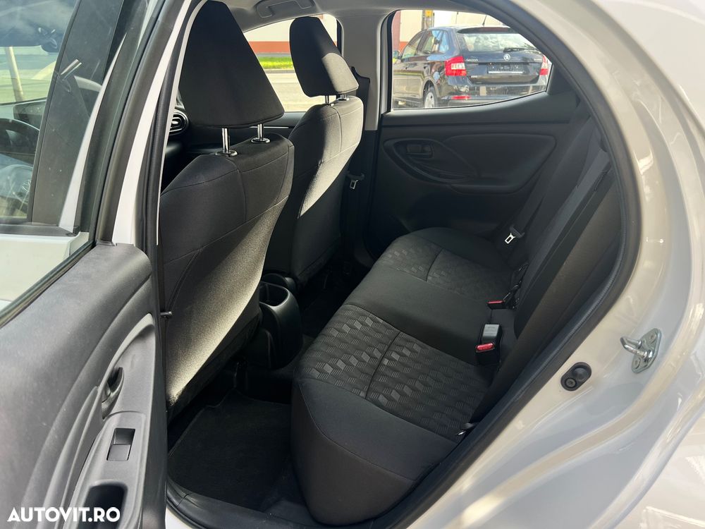 Toyota Yaris 1.5 MT Dynamic - 11