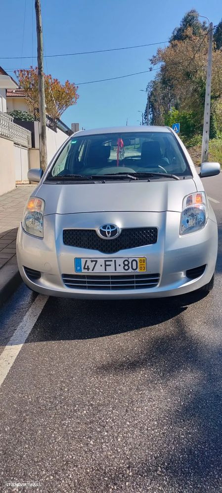 Toyota Yaris 1.0 VVT-i AC Manual - 1
