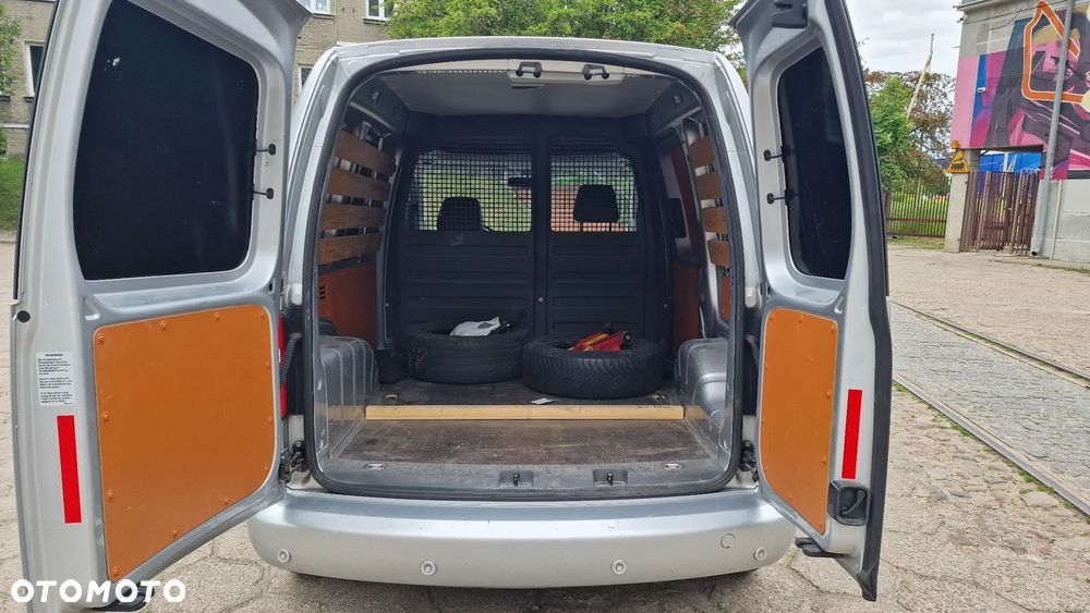 Volkswagen Caddy - 4