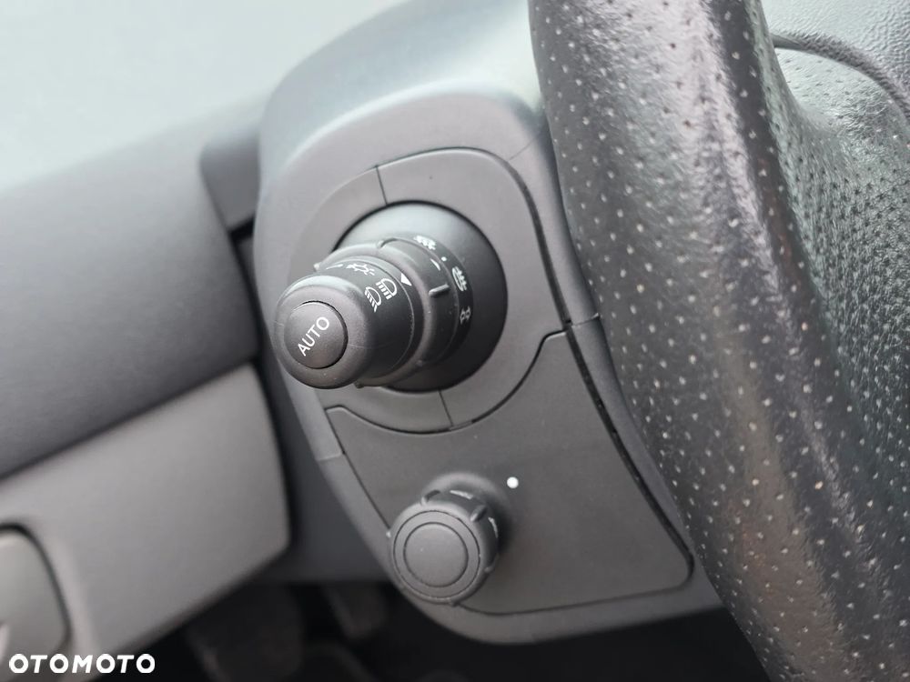 Renault Scenic 1.6 16V Emotion - 21