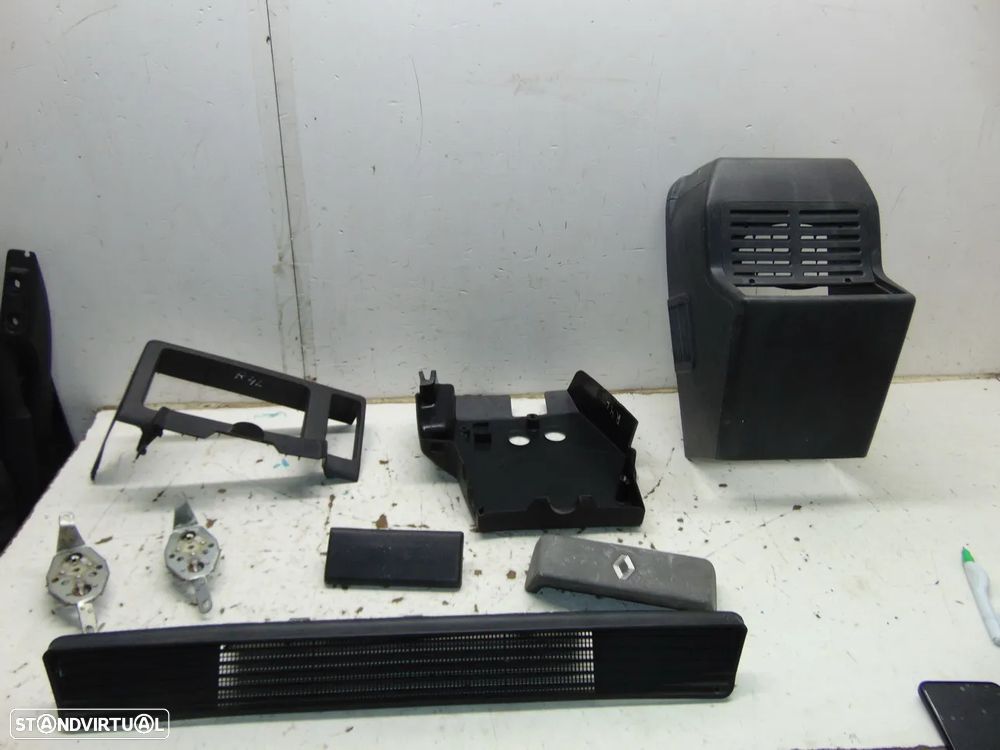 Renault 4L consola rádio - 1