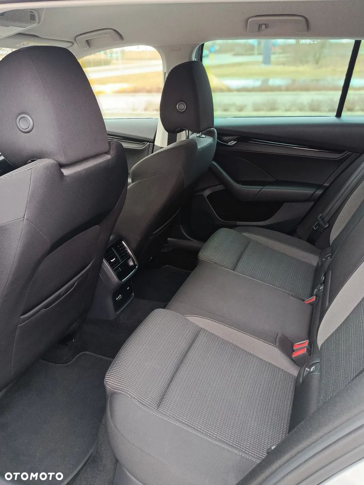 Skoda Octavia 1.4 TSI DSG Style - 17