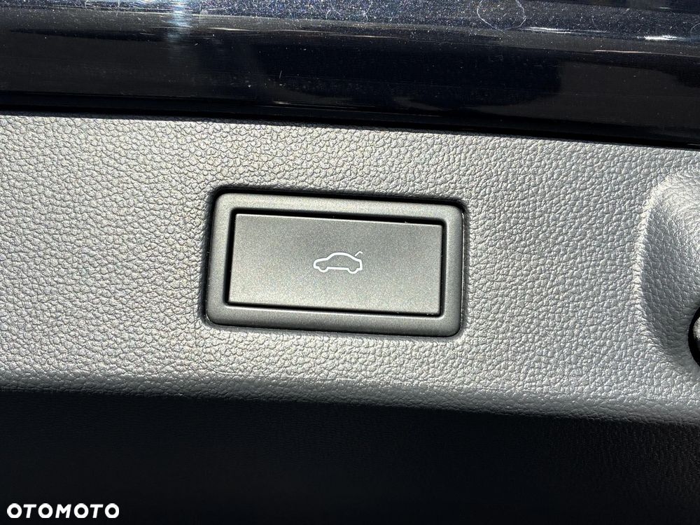 Volkswagen Arteon 2.0 TDI R-Line DSG - 29