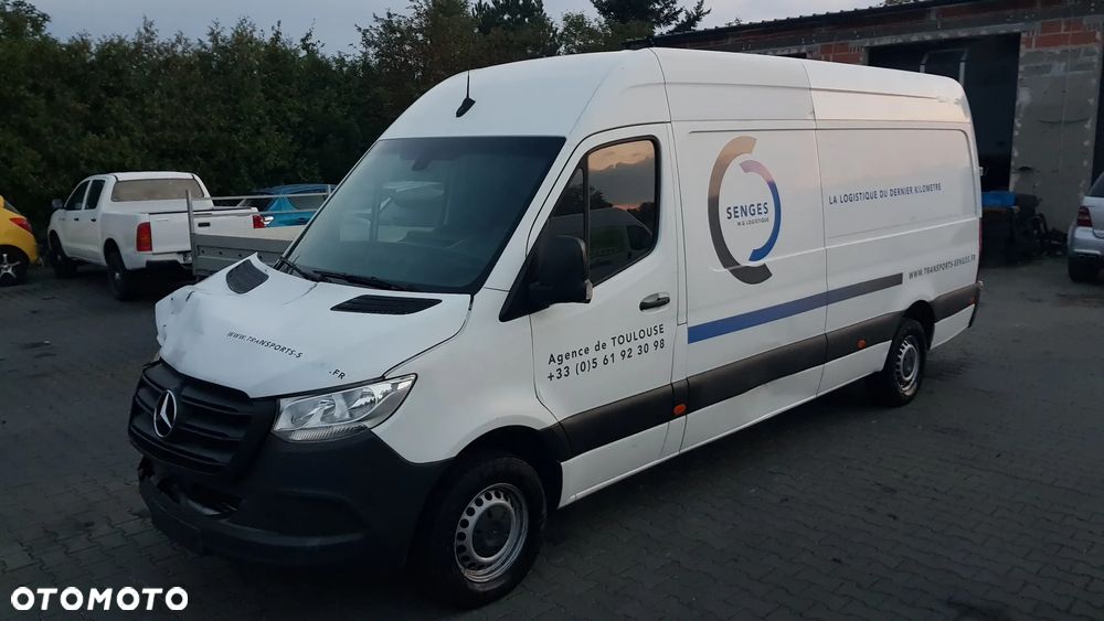 Mercedes-Benz Sprinter - 40