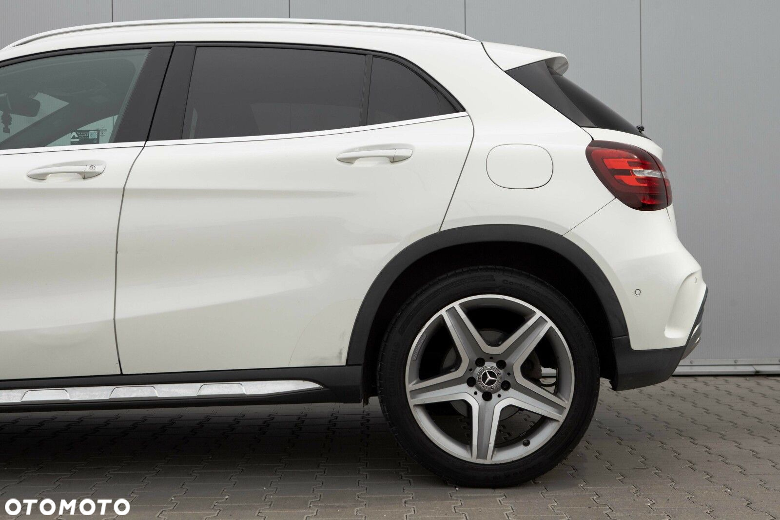 Mercedes-Benz GLA 220 4-Matic AMG Line - 14