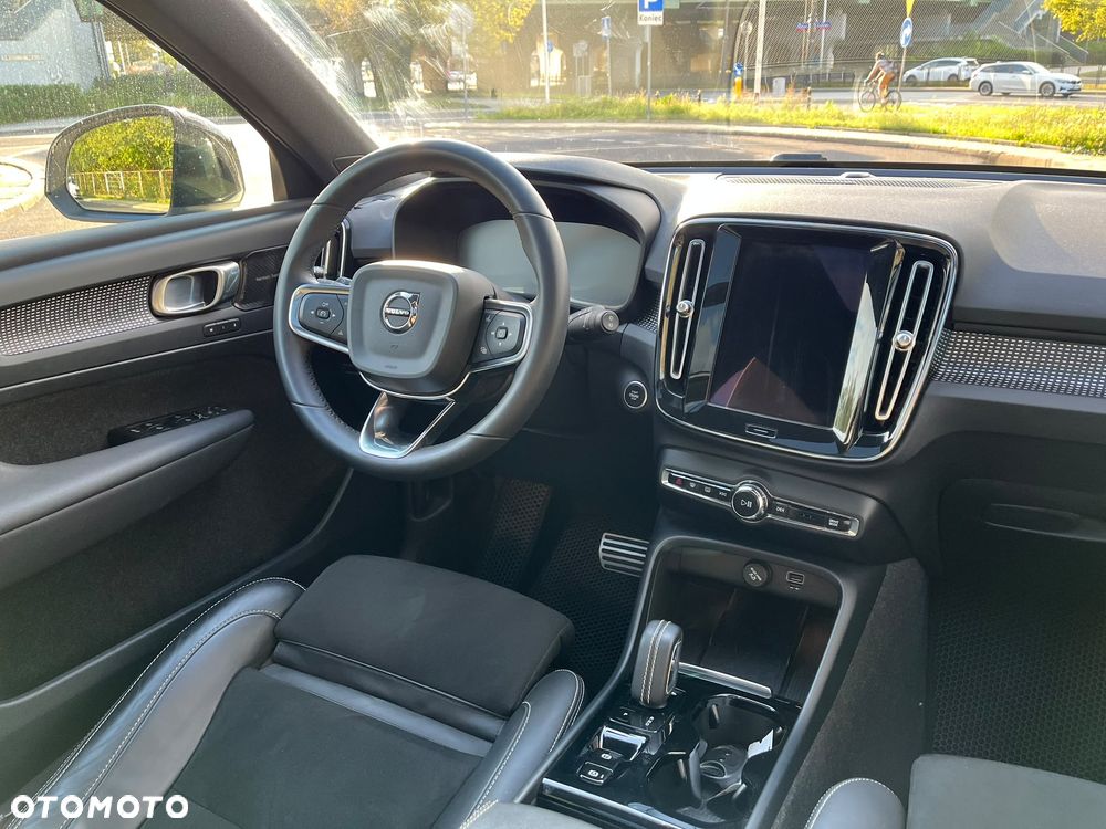 Volvo XC 40 T5 AWD R-Design - 10