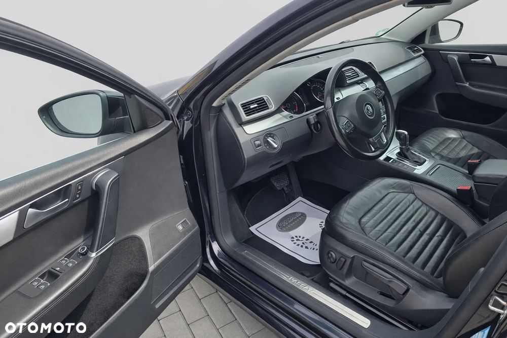 Volkswagen Passat Variant 2.0 TDI Highline DSG - 16