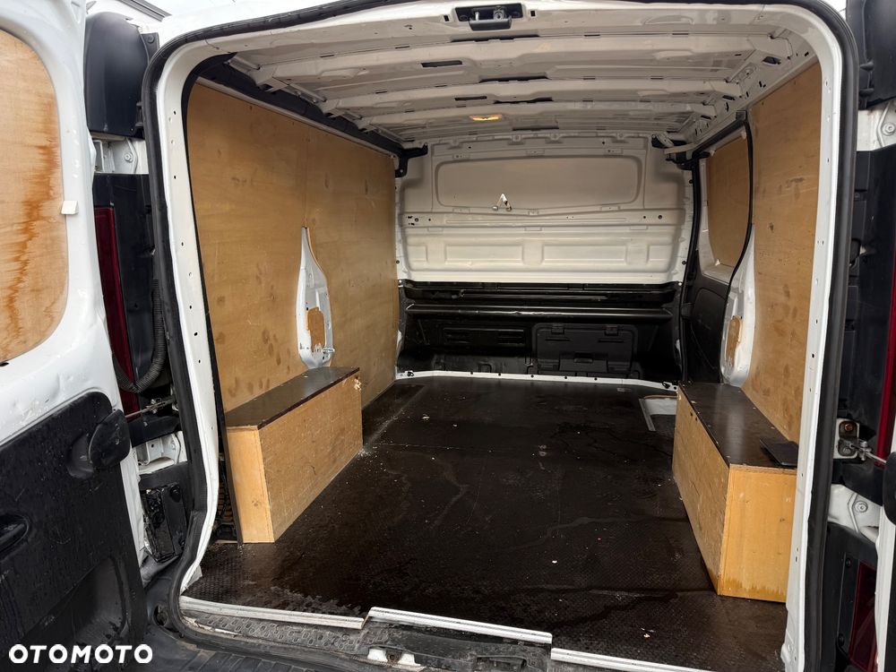 Opel Vivaro - 20
