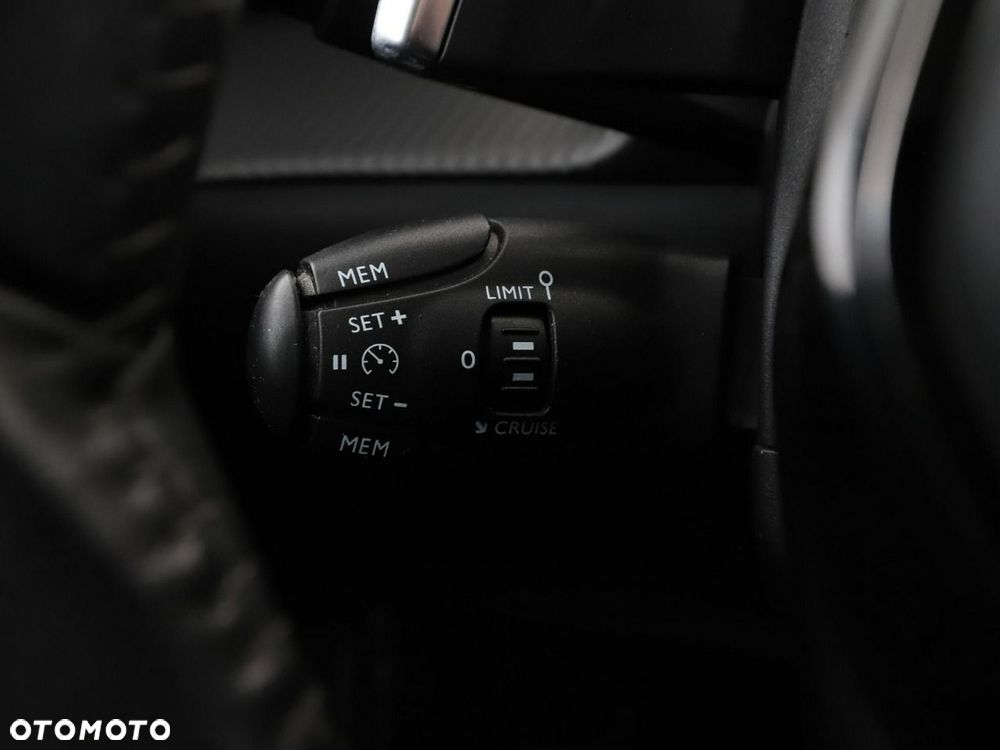 Peugeot 2008 1.5 BlueHDi Allure Pack S&S EAT8 - 35