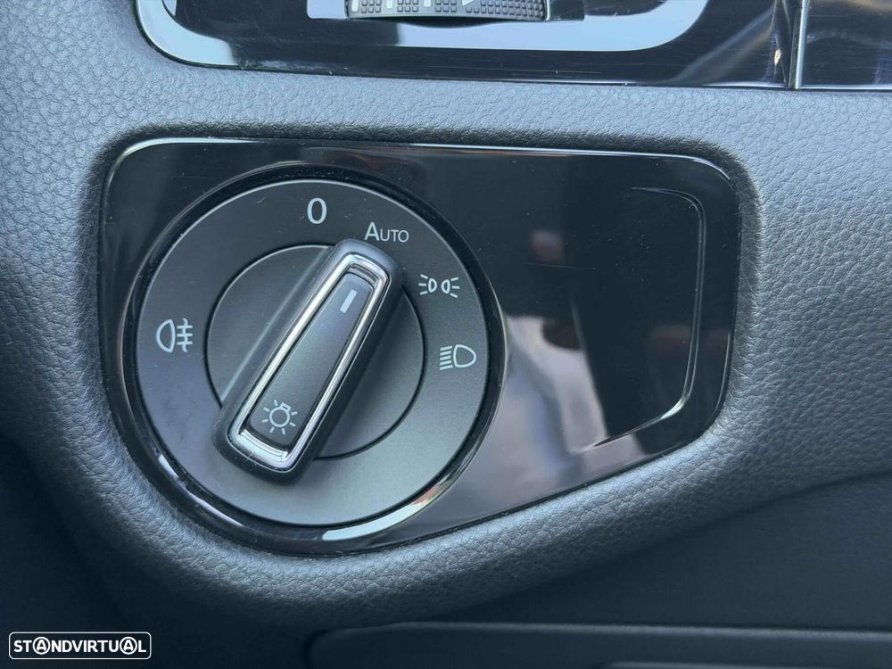 VW Golf R 4Motion (BlueMotion ) - 39