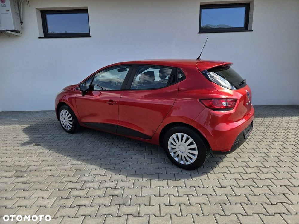 Renault Clio - 17