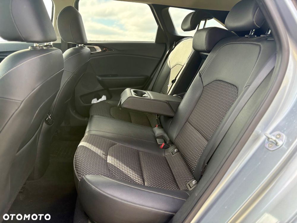 Kia Ceed 1.4 T-GDI DCT OPF Spirit - 18