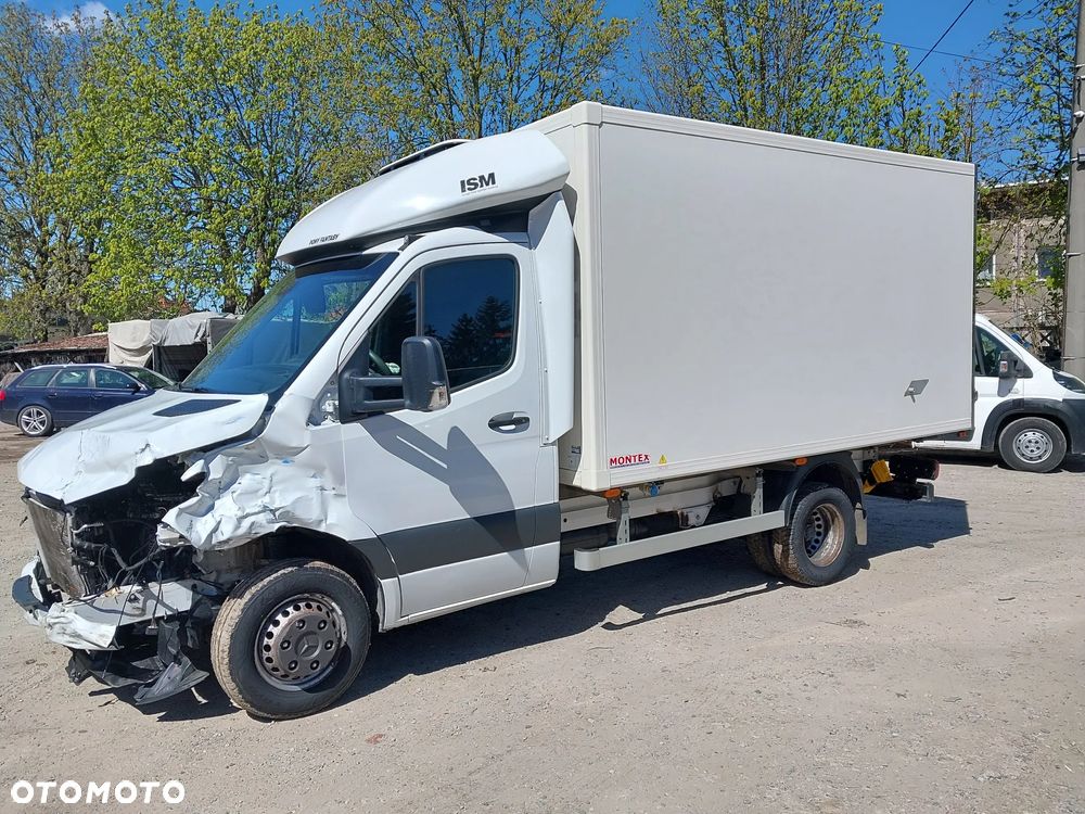 Mercedes-Benz Sprinter - 4