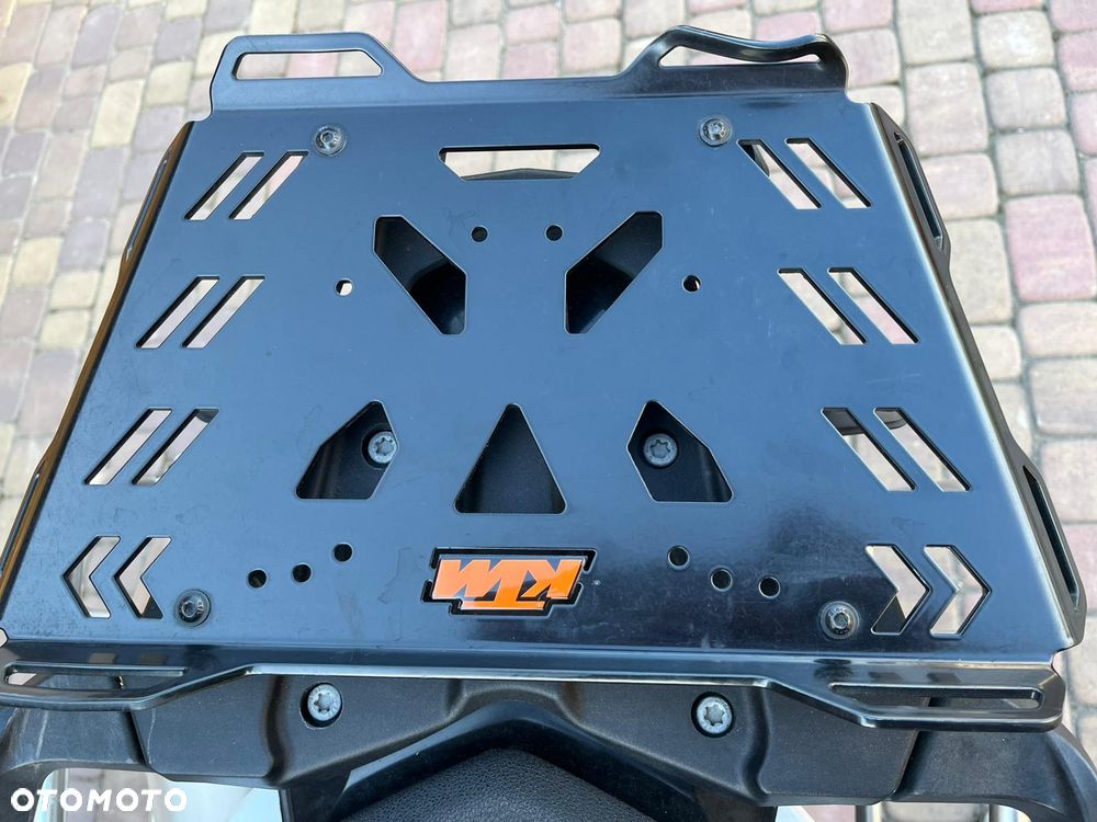 KTM DUKE 890 - 11