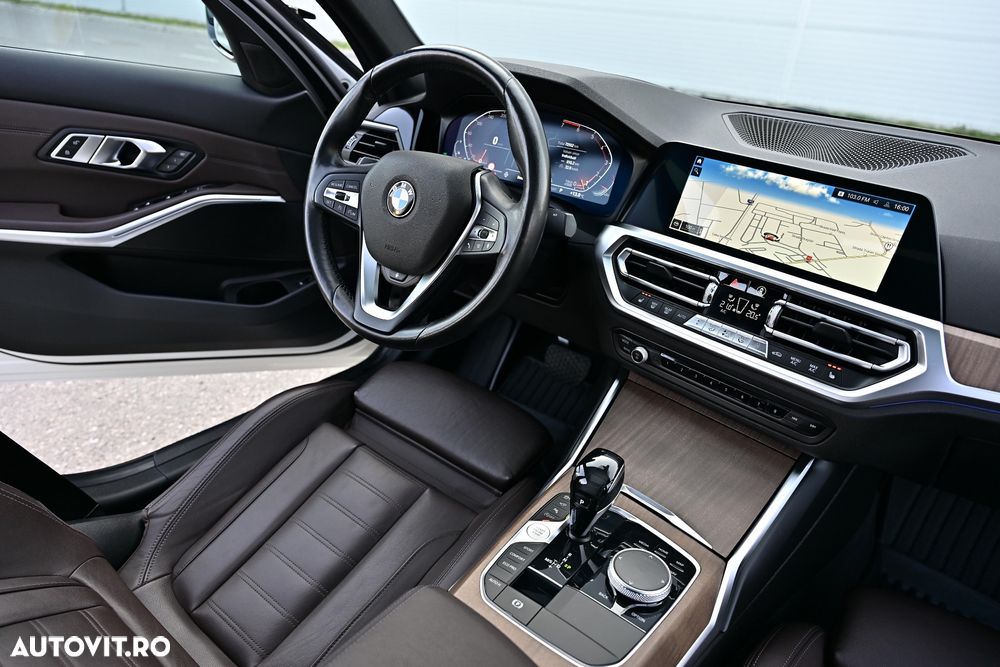 BMW Seria 3 330i xDrive Aut. Luxury Line - 33