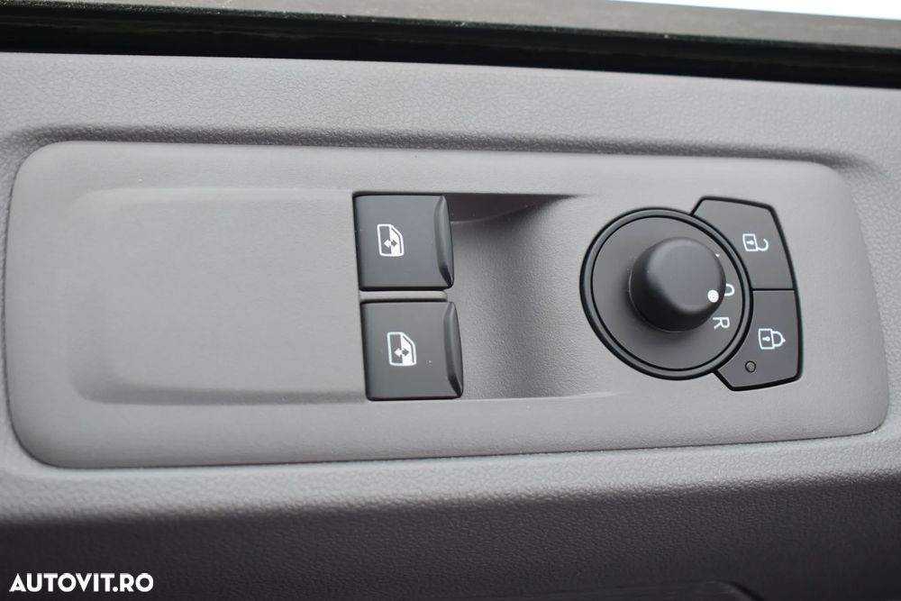 Volkswagen Transporter - 12