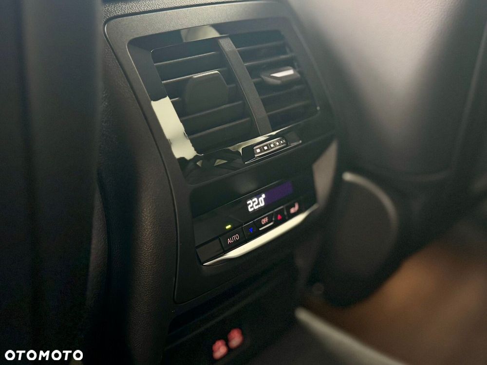 BMW X4 - 16