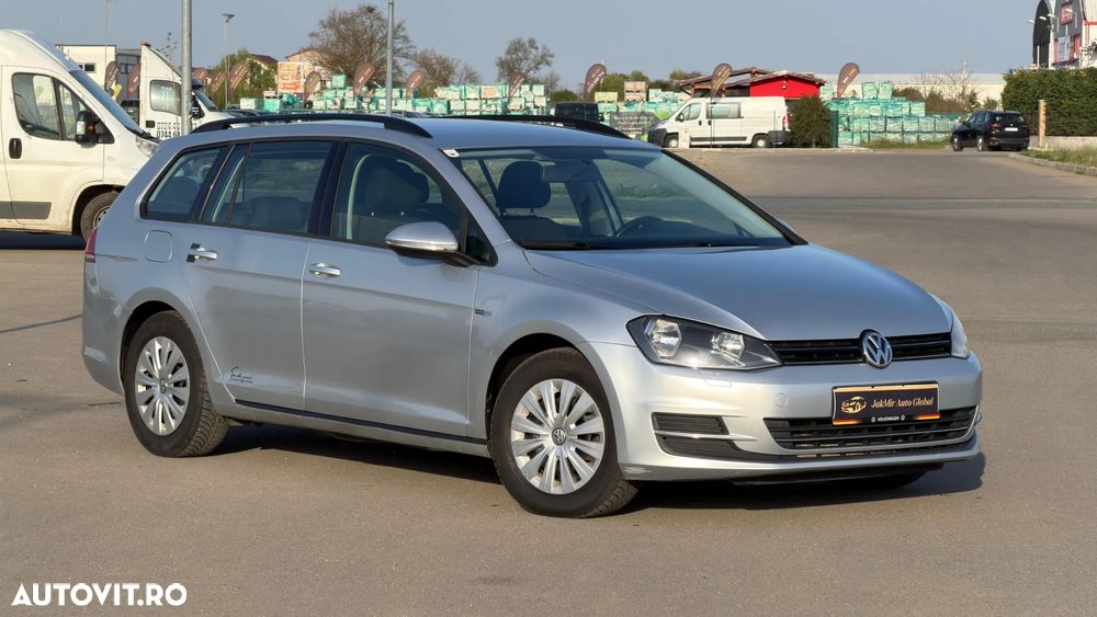 Volkswagen Golf - 2