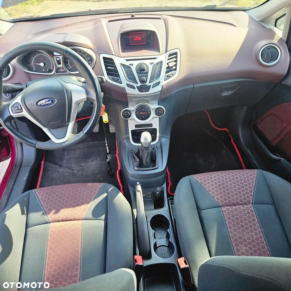 Ford Fiesta 1.25 Titanium - 24