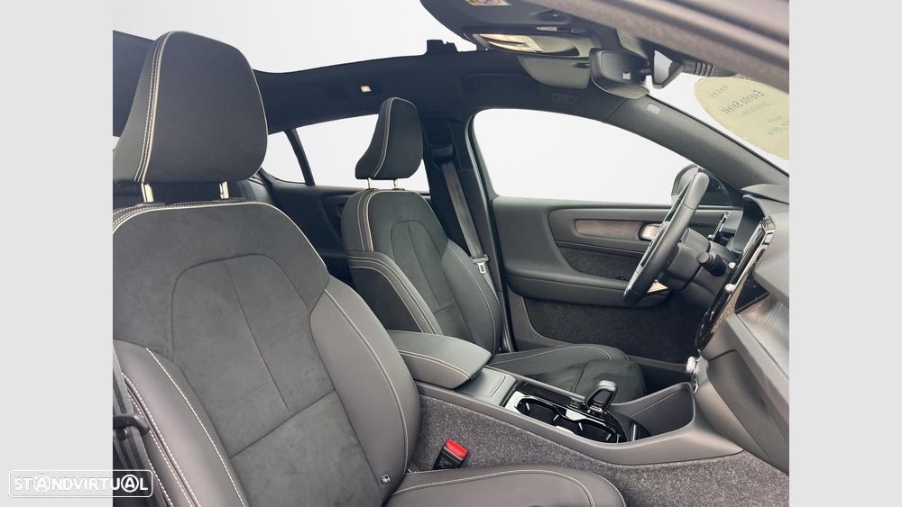 Volvo EC40 70 kWh Single Motor Black Edition - 12