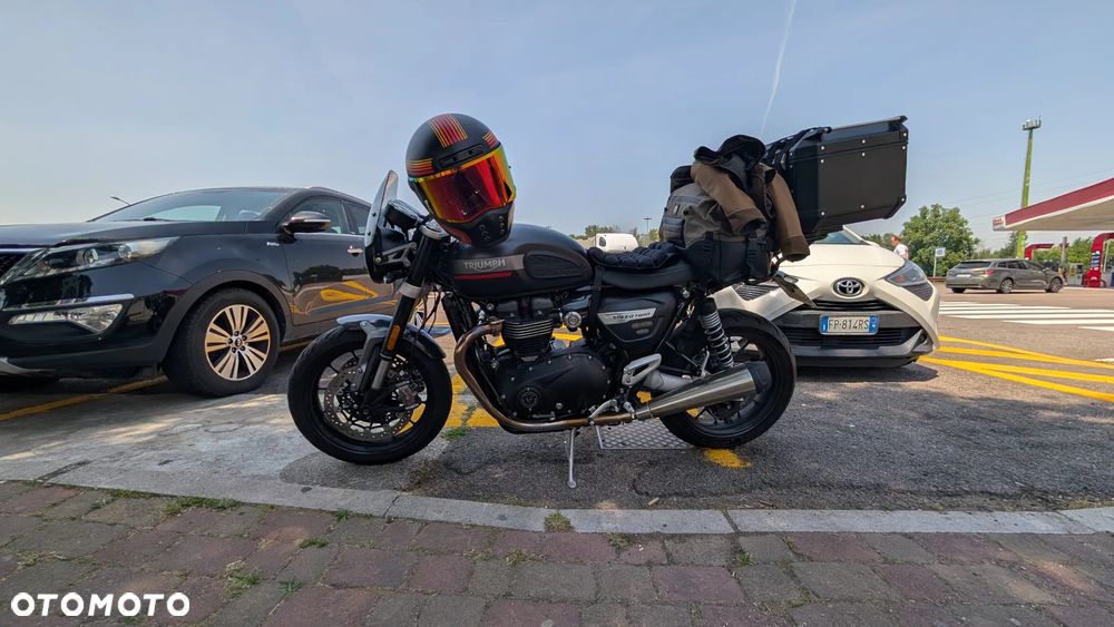 Triumph Speed Twin - 16