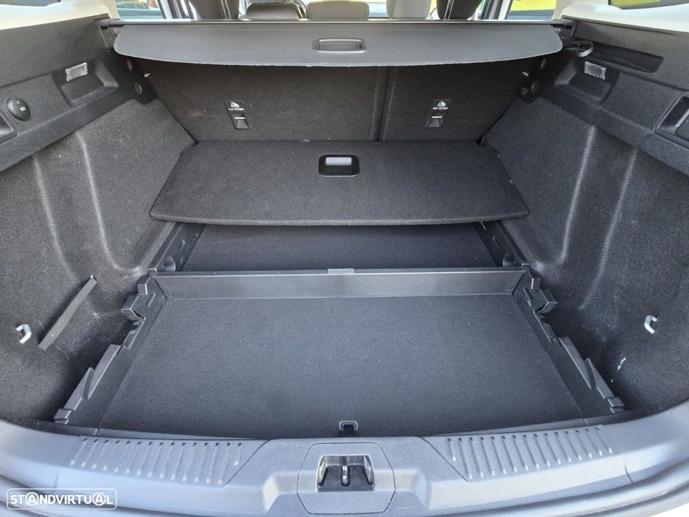 Ford Focus SW 1.5 TDCi EcoBlue Active - 12