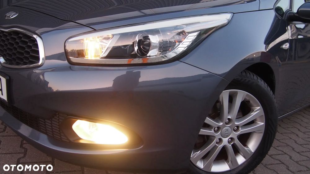 Kia Ceed 1.4 CVVT Dream Team Edition - 26