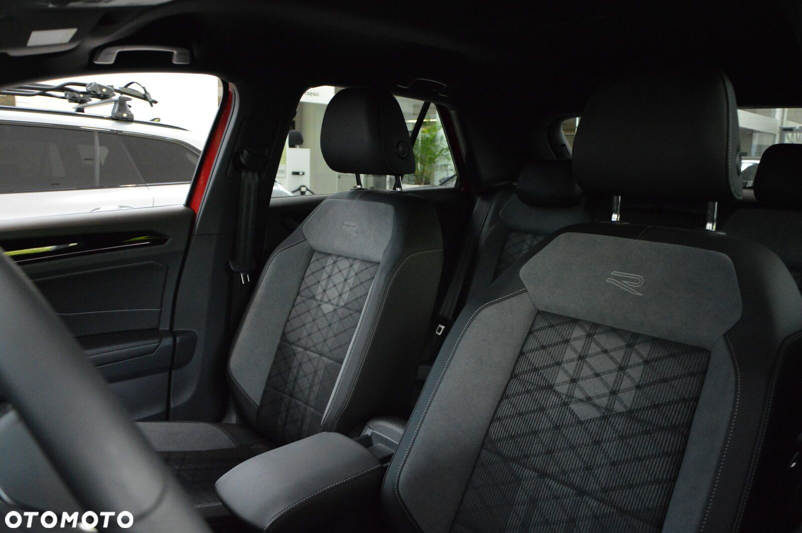 Volkswagen T-Roc - 10
