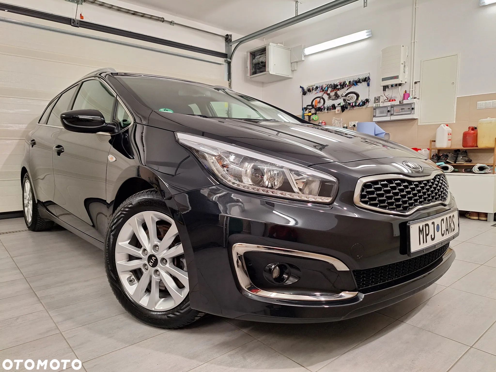 Kia Ceed 1.4 CVVT SW Dream Team Edition - 1