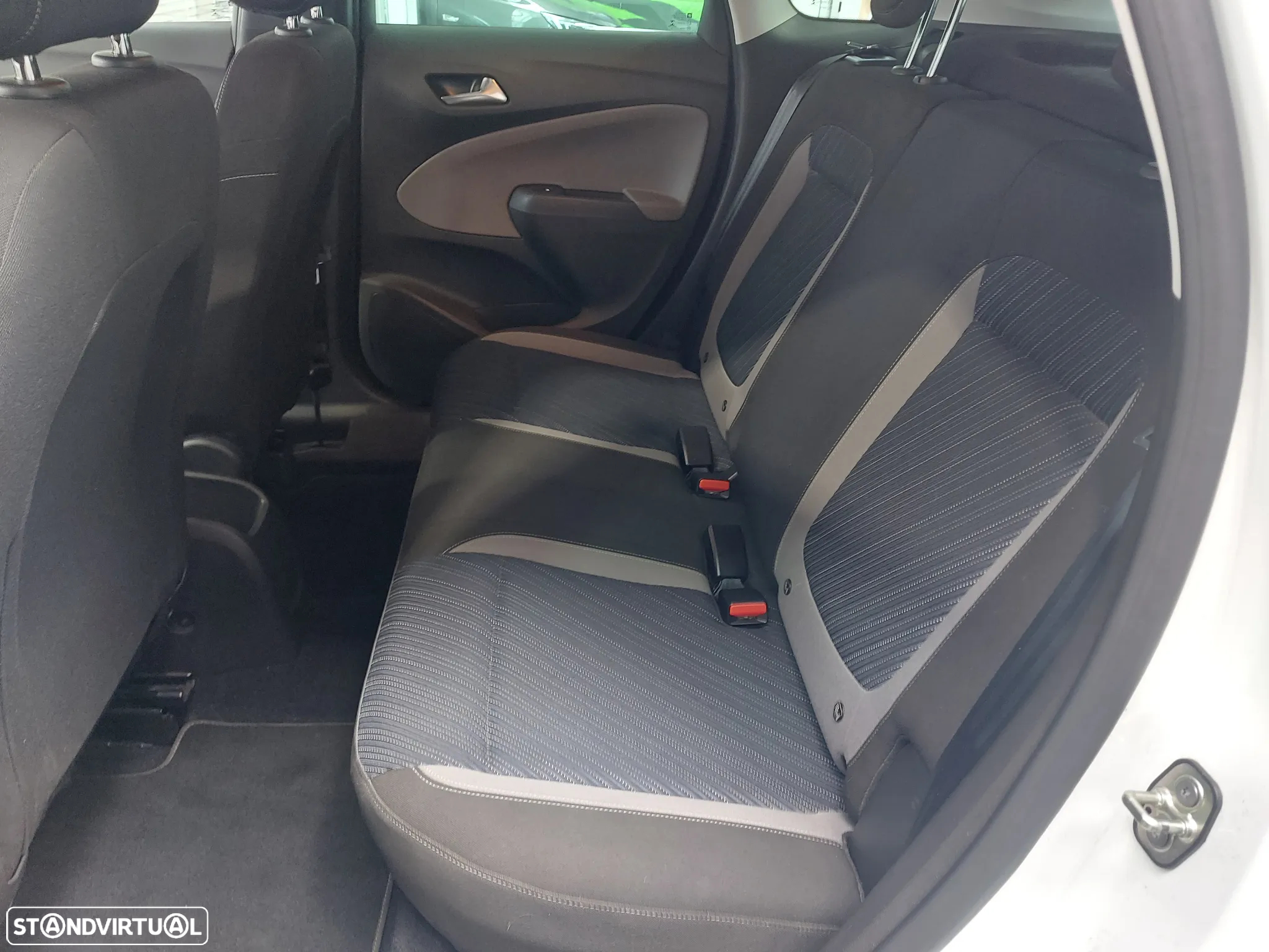 Opel Crossland X 1.2 120 Anos - 13