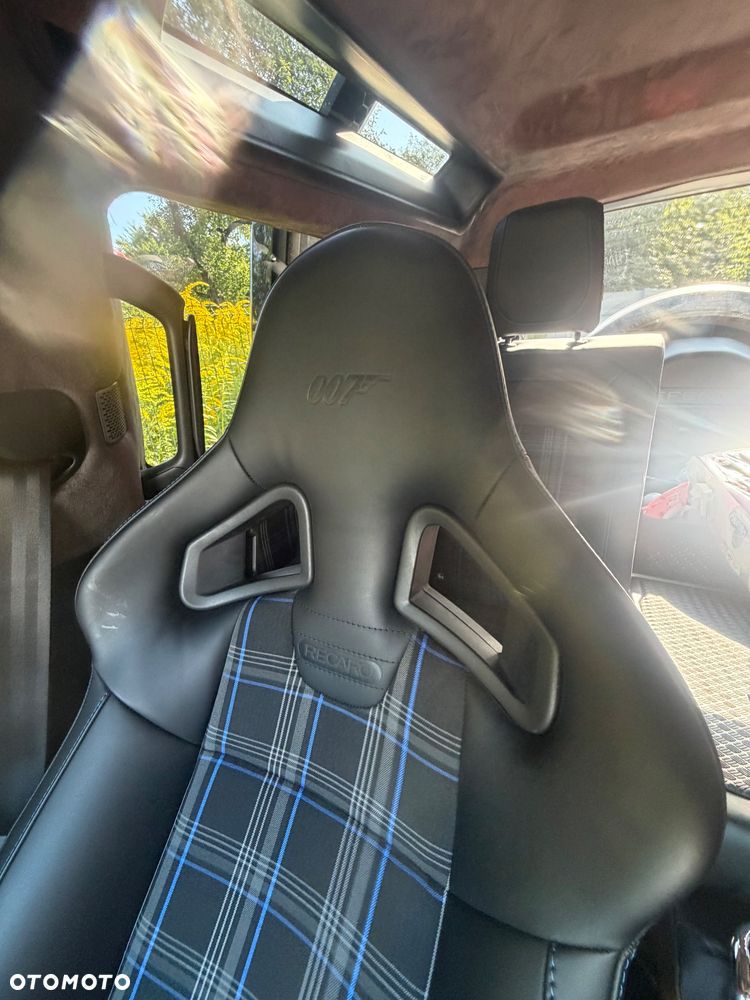 Land Rover Defender 3.0 D250 mHEV SE - 6